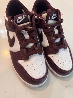 Nike dunk Low-Top Sneakers in white gum light brown/burgundy crush  size 2.5